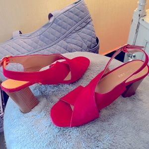 NWOT Maurice’s Red Suede Heels size 7